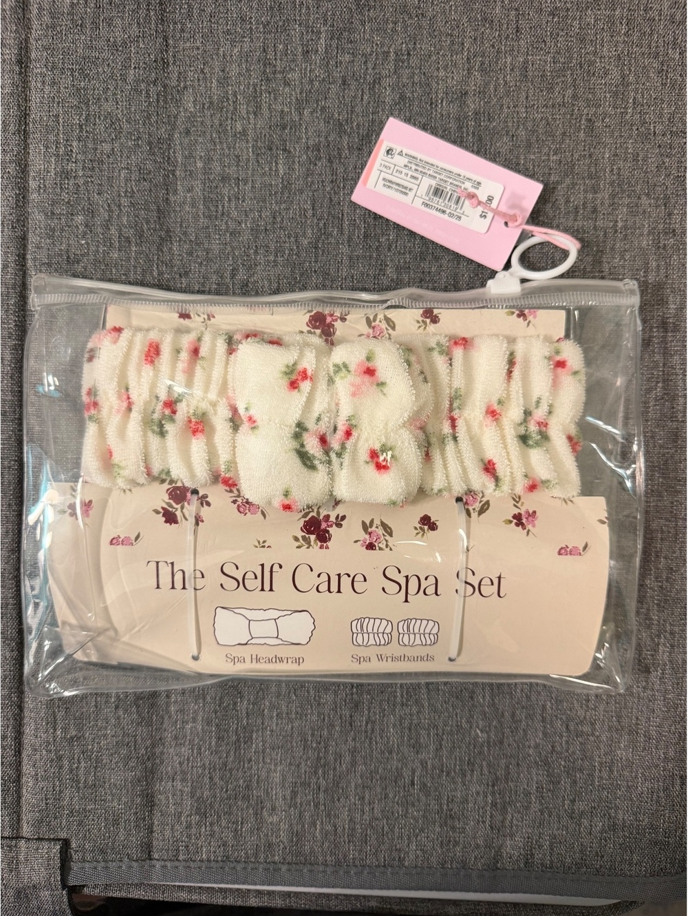 Wild Fable The Self Care Spa Set Floral Headwrap and Wristbands